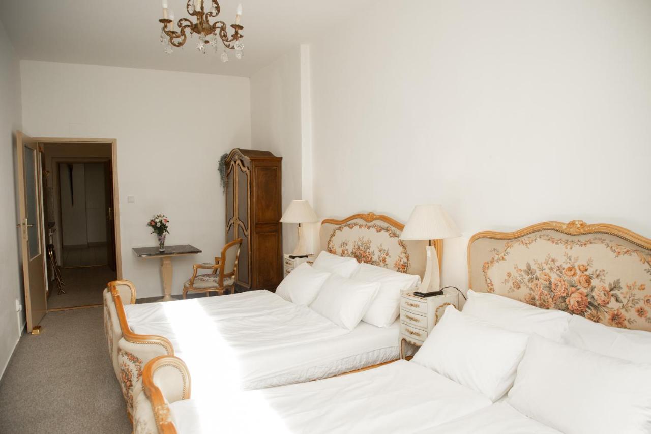 Bank Invest Apartmens - Old Town Apartment Prague Exterior photo
